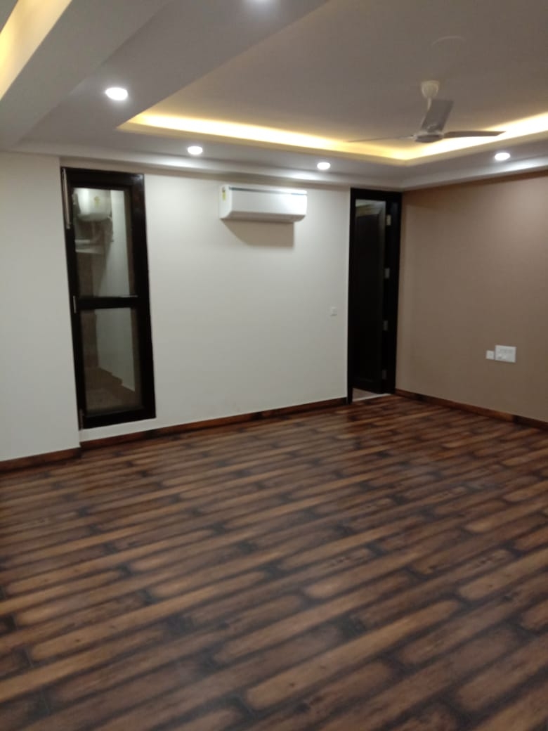 5 BHK Independent Floor With Terrace For Sale